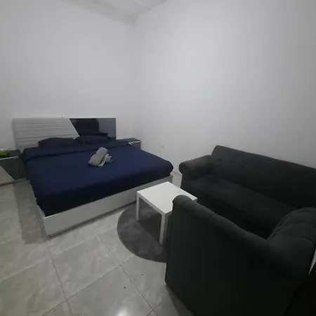 Full Studio Apartment 2905